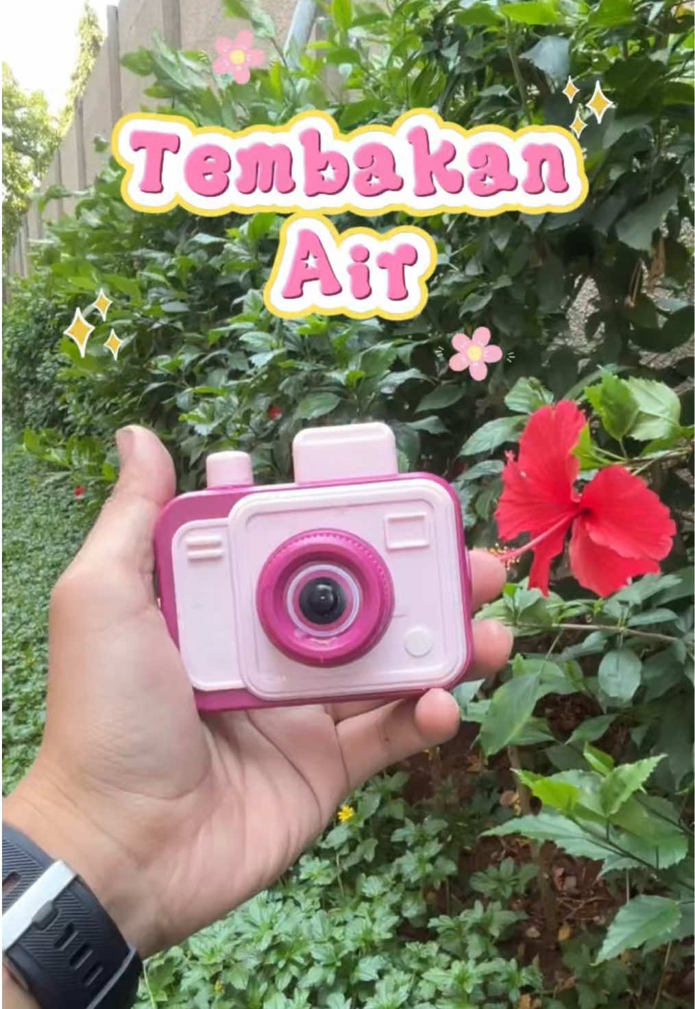 Serunya bermain air tanpa ribet! Tembakan Air ini cocok menemani anak-anak bermain dan bikin momen bersama teman makin menyenangkan. #mainananak #air #tembakanair 