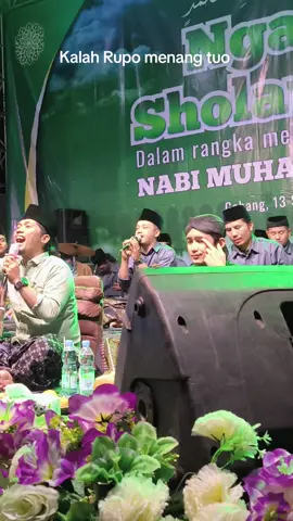 Lagu untuk Gus Ulin Nuha special dari Santri Kendil #menyalaabangkuh🔥 #fypシ #santrikendil #viral #fyp @Faiq_Ir @Asrori Santri Kendiel @Kang Wahab Santri Kendil @Nujummuchammad11 @𝖐𝖆𝖗𝖎𝖒.𝖒𝖆𝖋𝖆𝖙𝖎𝖍 @Oemah Potret @Kangletek 070 @Mex @Khoirul Huda593 @Amat Rochim 