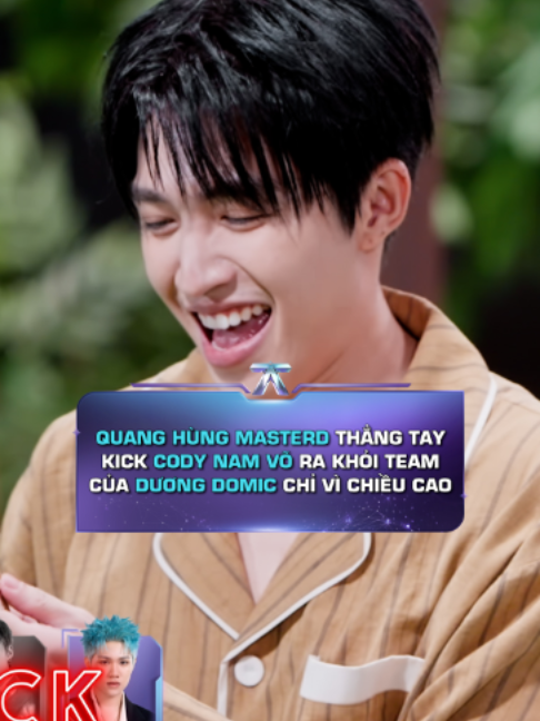 Chỉ vì chiều cao thôi mà ảnh bị kick...thấy thương ghê!! #DatVietVAC #TinhHaSayHi