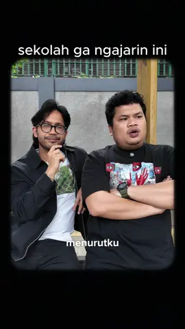 orang kalo belom kaya-kaya banget, makan siang mesti riset kompetitor dulu @Riztegh_ 