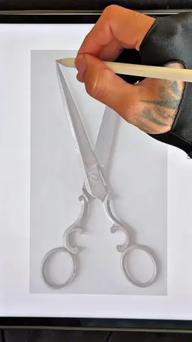 Available in my Etsy store!  @crisd.singleline  #tracing #singleline #processvideo #scissors #vintagevibes 