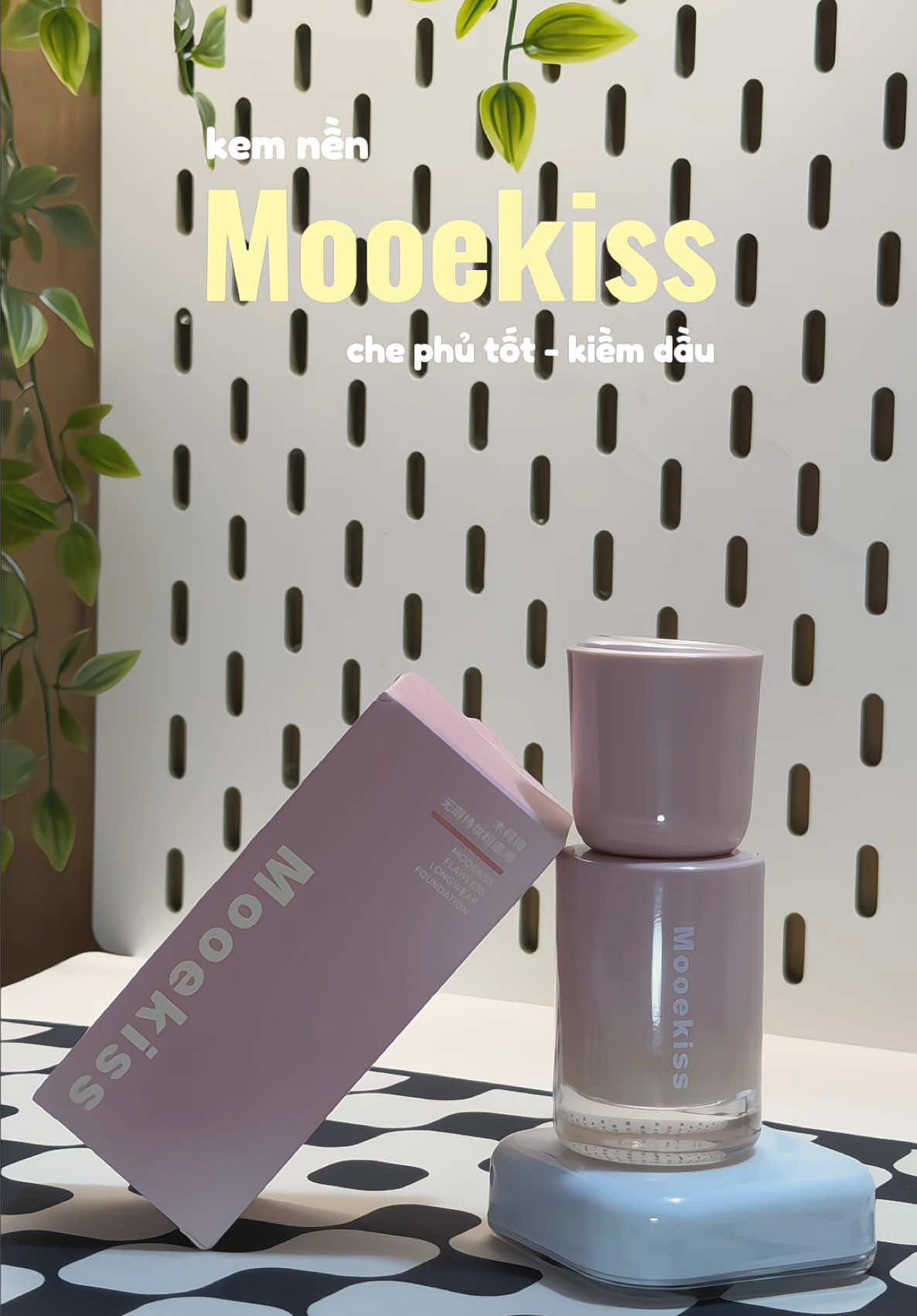 Mỏng , mướt, nhẹ và che phủ tốt là những từ để nói về ẻmm  #mooekiss #kemnenkiemdau #kemnenmongnhe #kemnen #foundation 
