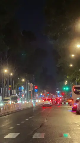 Xung quanh như bé lại #saigon #saigonvivu 