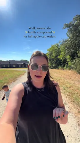 When my nephew said his mom put him on meal train☠️☠️ #familycompound #caramelapples #mealtrain #dessertidea #countrylife 