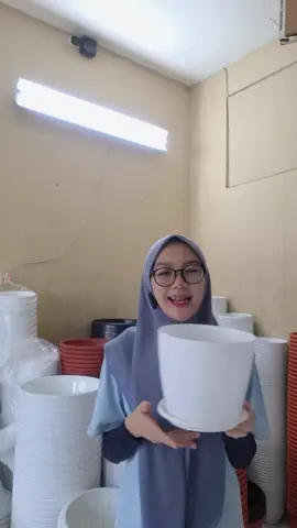 pot Putih bersih Keramik 22 #pottanamanhias #pottanamanmurah #potbunga 