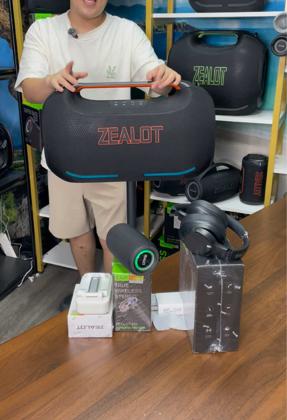 Today,buy ZE41 and get all these FREE gifts!#TikTokshopbacktoschool #zealot #bluetoothspeaker #partybox #SohoChic 