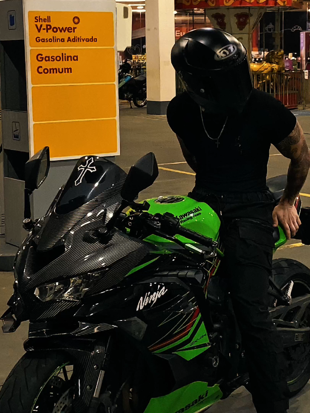 . . . . . . . . . . . #motorcycle  #biker  #creatorsearchinsights #fypシ゚viral__ 