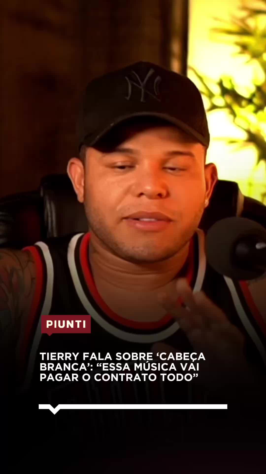 “Cabeça Branca” já nasceu como hit. Foi o que Tierry contou em entrevista ao canal.
