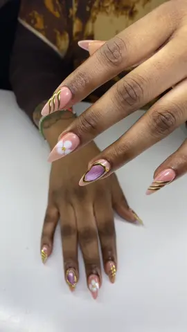 📍Kawangware 46 near samburu heights. Chrome powder from @Belles beauty  ☎️ 07.10.92.75.59 #nails #fyp #kawangware #viralvideo 