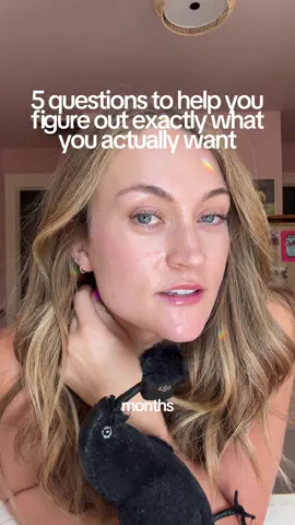 five questions for anyone who can feel their life asking them to move in a new direction but has absolutely no idea where to start 🌀🧚✨ #personalgrowth #selfdiscovery #gettingunstuck #LifeAdvice #journalingprompts