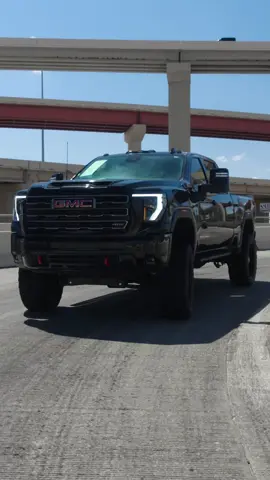 2025 GMC 2500HD AT4 21,625 MILES / STOCK 21241 Full Throttle Suspension Lift Kit, Fox Shocks, 24