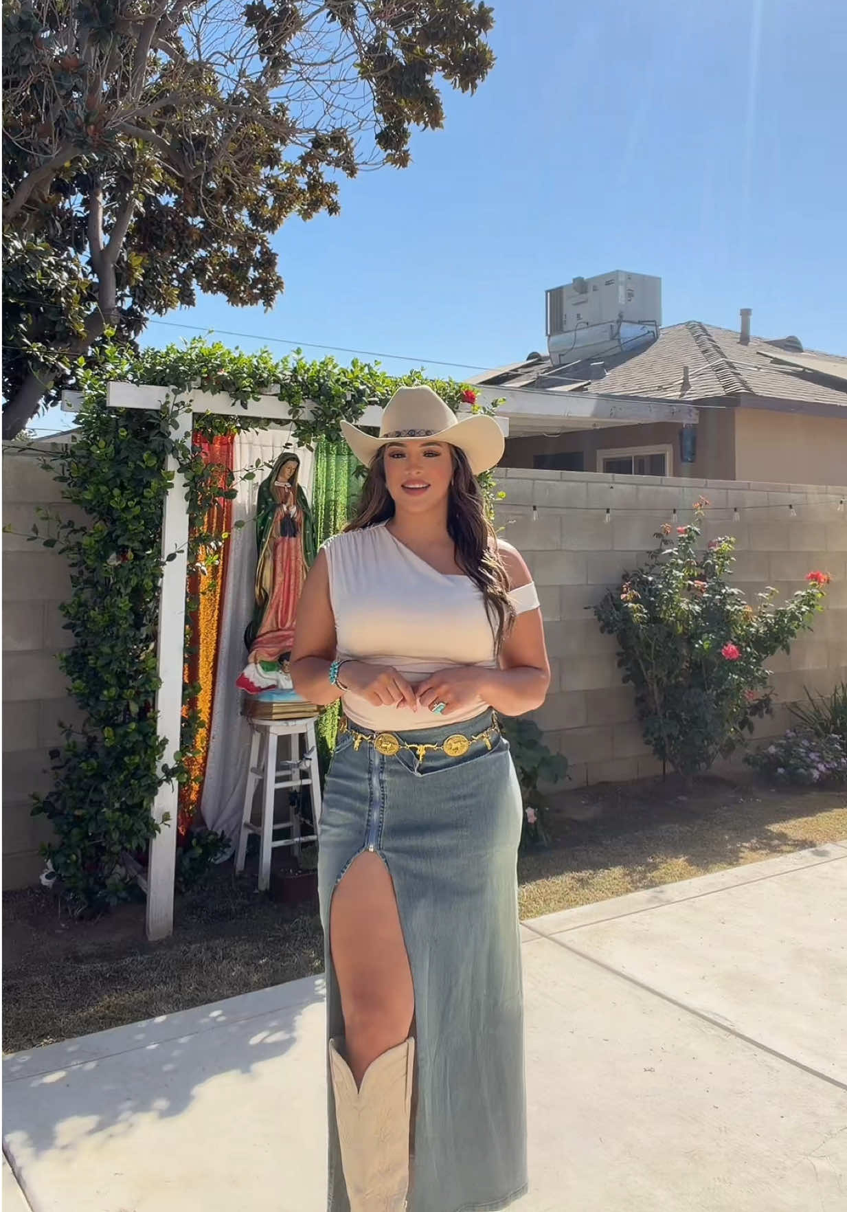 wearing size medium #tiktokshopcreatorpicks #falldealsforyou #denimskirt #fallstyle #OOTD 