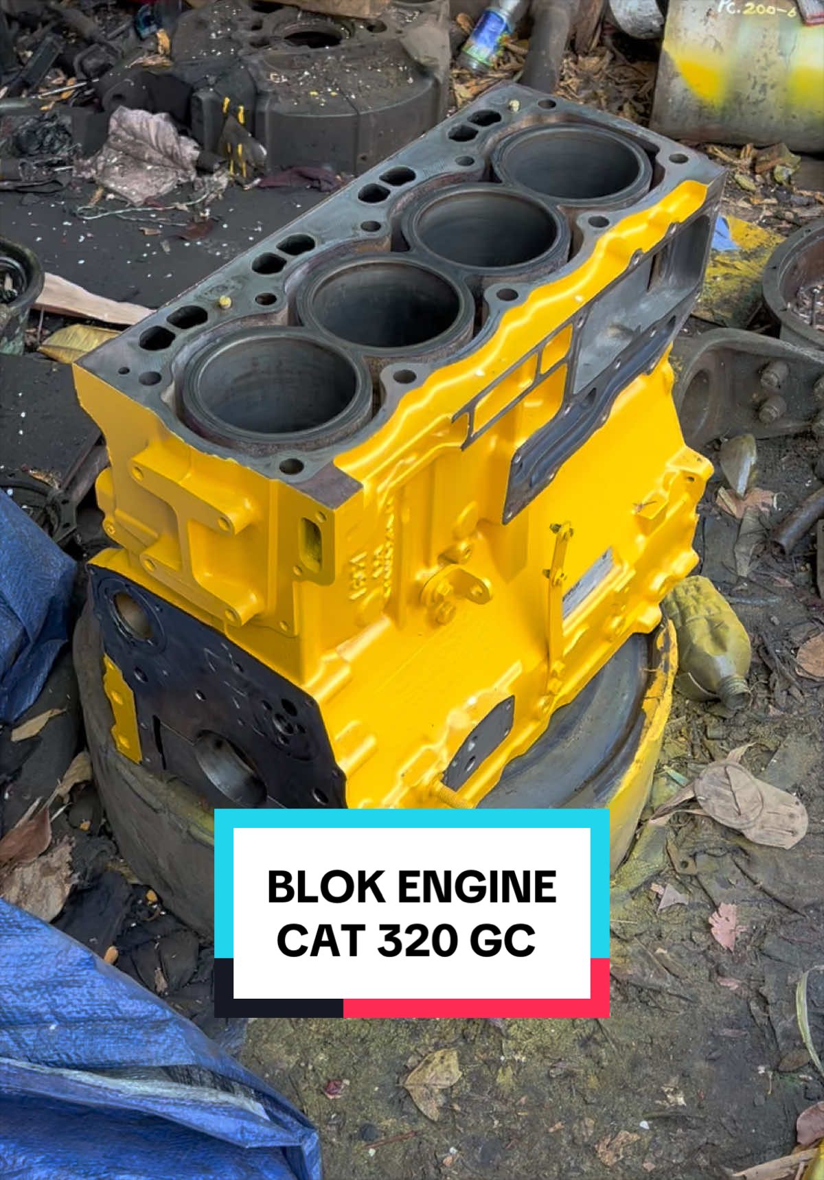 Blok Engine CAT320GC Tipe Engine CAT C4.4 Original Standar Copotan Harga : Rp.27.500.000 CP : 087780118562 (ZAMAN) #fyp #alatberat #engineering #operator #mekanik 