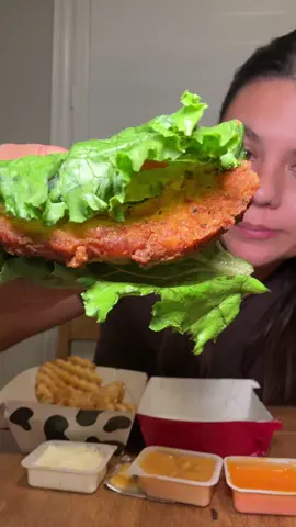 chik fil a mukbang !! #eatingwithbai #mukbang #chickfila #chicken #fyp 