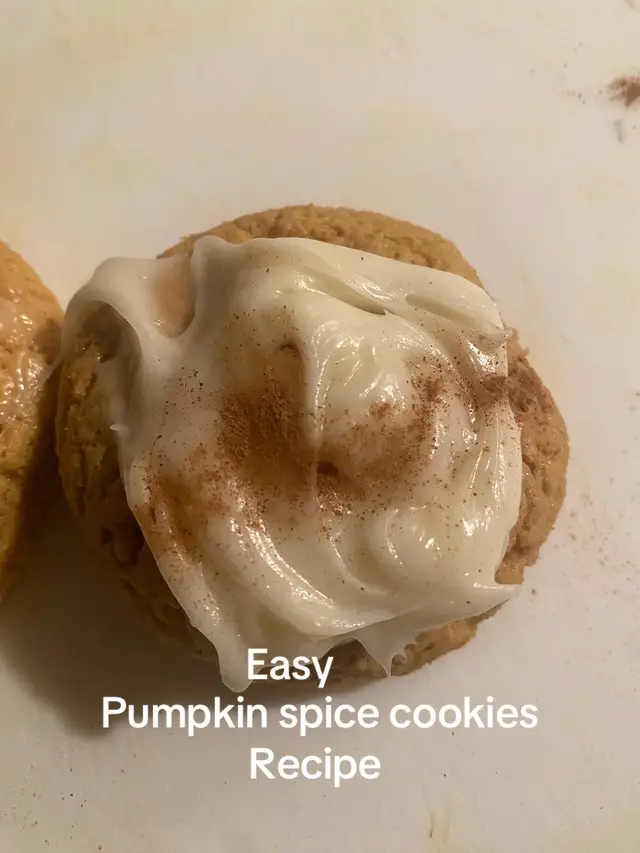 Oh baby I’m ready for Halloween 🎃🤤 #halloween #baking #pumpkinseason #pumpkinspiceseason 