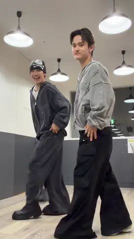 @ホルモン3Brothers のゆいとと久しぶりに撮影したよ🤩 #expgstudioosaka #Gen. #sun #dance #fyp 