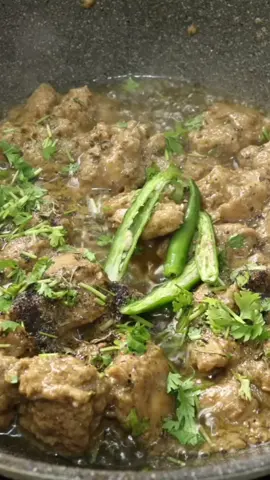 Namkeen chicken gravy recipe by sadia uzair’s kitchen  #sadiauzairskitchen #chickengravy