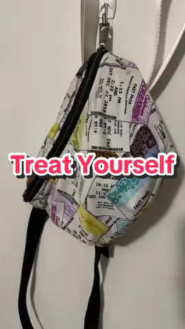 Treat yourself to a custom bag, subtle Disney shirt or handmade home decor inspired by the magic of the Disney Parks! And Mickey & Mandy is your one stop family ran small shop for all these things! TREAT YO SELF!!! #mickeyandmandy #smallshop #custombags #disneyshirts #disneyhome 