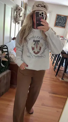 🏈Obsessed is an understatement #football #gamedayoutfit #sundaynightfootball🏈 