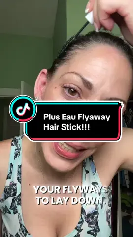 This makes it so easy to lay down your flyaways!!! #flyaways #flyawayshairhack #slickbackbun #slickbackponytail #flyawaystick 
