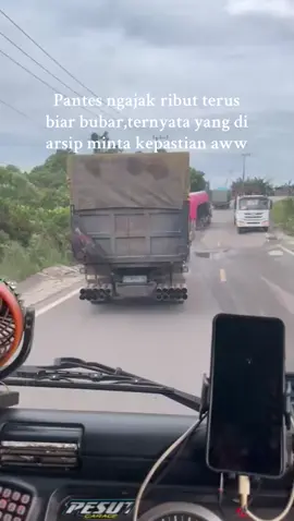 Stylee musikk nya om”gntng 🤩✌️🤙 @AKAMSI @Aldikapratma11 @Rudi Tiger  #trukkalimantan  #trukkalimantanpunyacerita  #fypシ゚  #katakata  #fypシ゚viral 