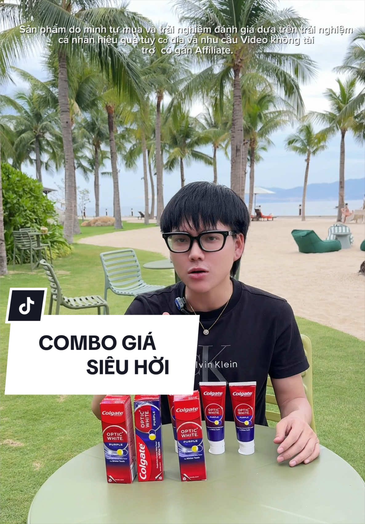 Răng hơi ngả vàng thì thử em Colgate trung hòa sắc vàng này nha. Đánh xong cảm giác răng sạch, sáng nhìn nụ cười tươi hơn hẳn!