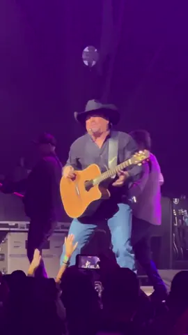 #garthbrooks #garthbrooksstadiumtour #liveperformance #garthbrooksfans #liveconcert 
