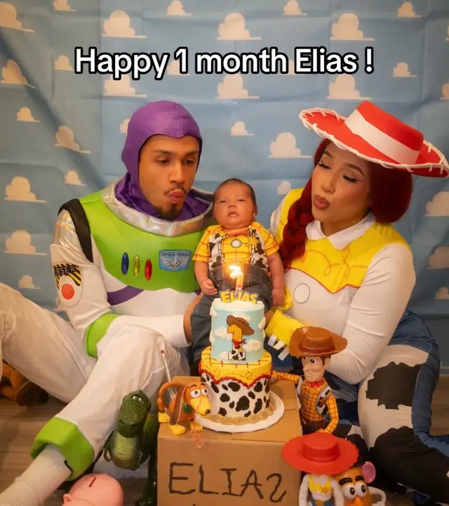 Happy 1 month Elias 🤠 @Eddie Zepeda @Karen Mendoza  #karenmendoza #eddiezepeda #kaed #viral #foryoupage 