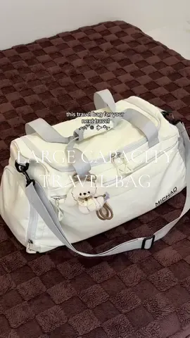 This large capacity travel bag that can fit all of your stuff for travel and can also be used as handcarry,gym bag of duffel bag. #travelbag #handcarry #gymbag #duffelbag #largecapacity 