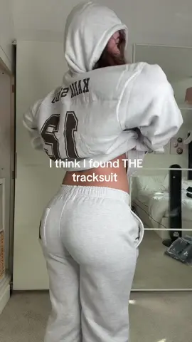 Wearing size 8, size down! #tracksuit #kaiiathelabel #tiktokmademebuylt @kaiiathelabel 