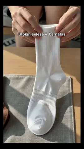 Stoking Corak Garis Menegak #StokingWanita #StokingKapasLembut #StokingSukuKaki #StokingGarisMenegak #FesyenKasualWanita 