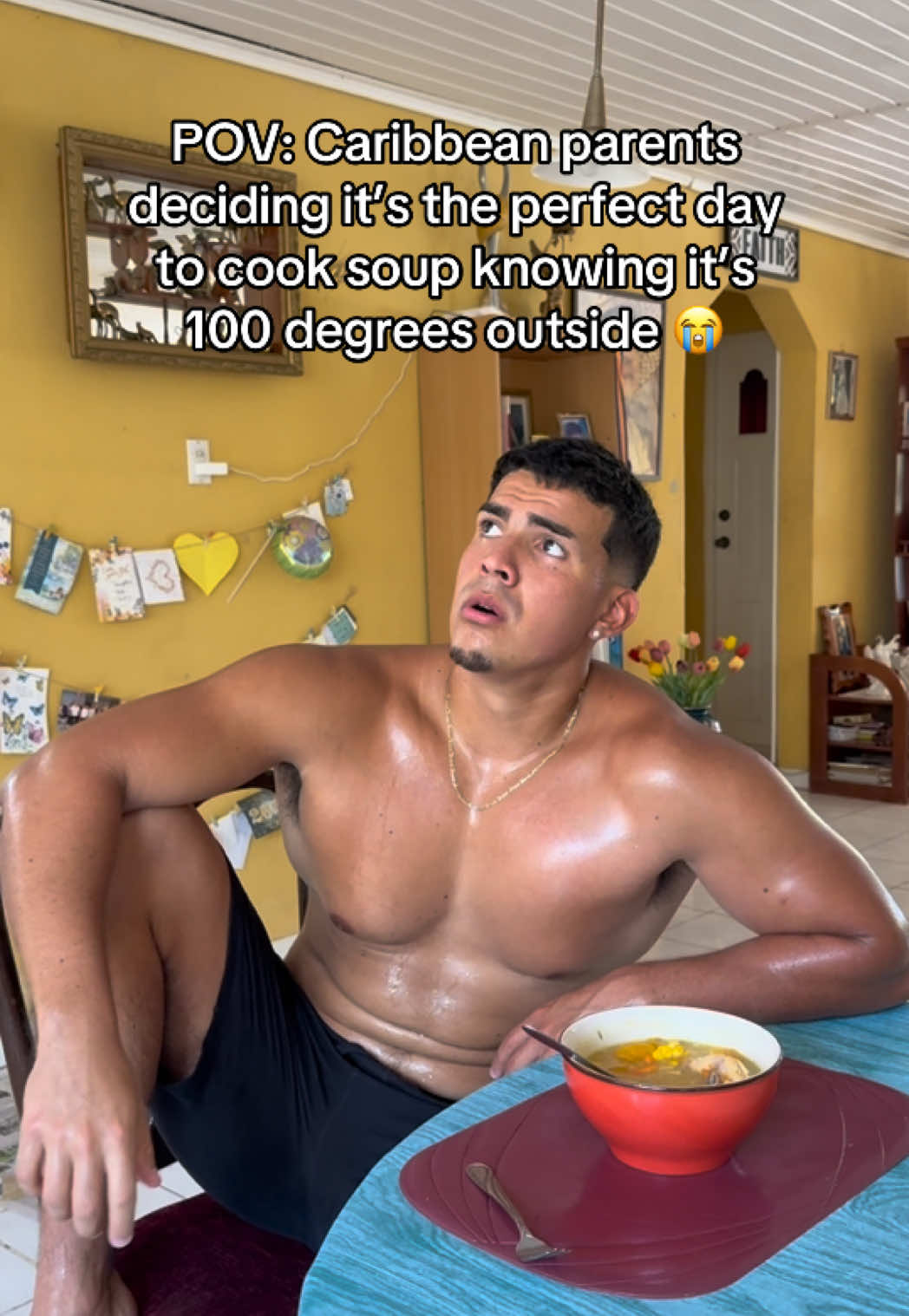 How do they cook soup knowing it’s 100 degrees outside? 😭🤣 #caribbean #caribbeantiktok #aruba #relatable #caribbeantiktokeurs🇭🇹🇬🇾🇹🇹🇸🇷🇯🇲 