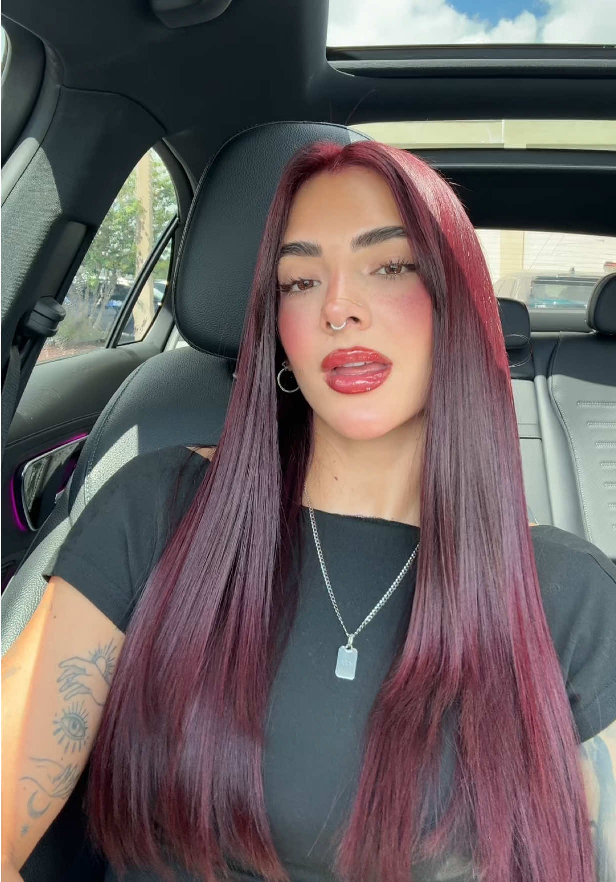 #ñejo #reggaeton #burgundyhair #latina