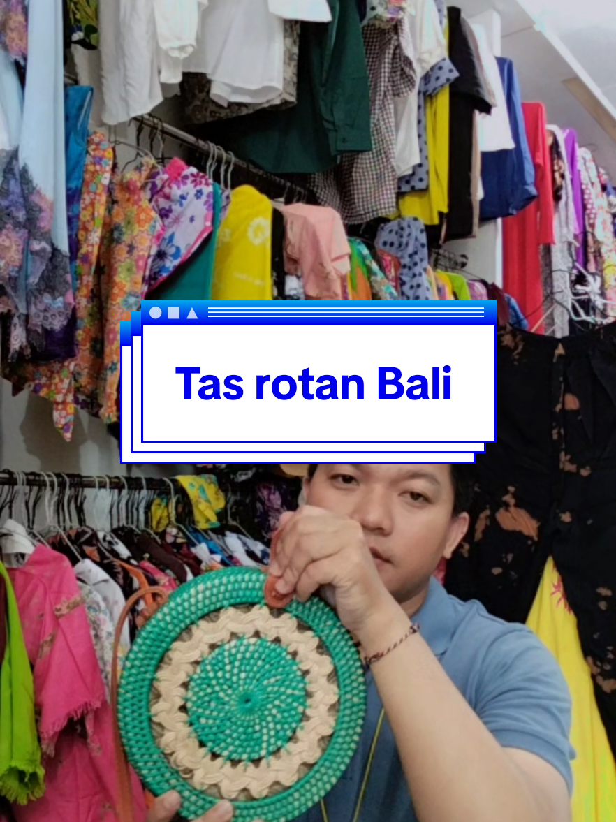 Tas rotan Gendit warna tosca nya cakep banget cek dapat harga berapa ini diameter 20cm nya yaa #tasrotan #bali #oleholehbali 