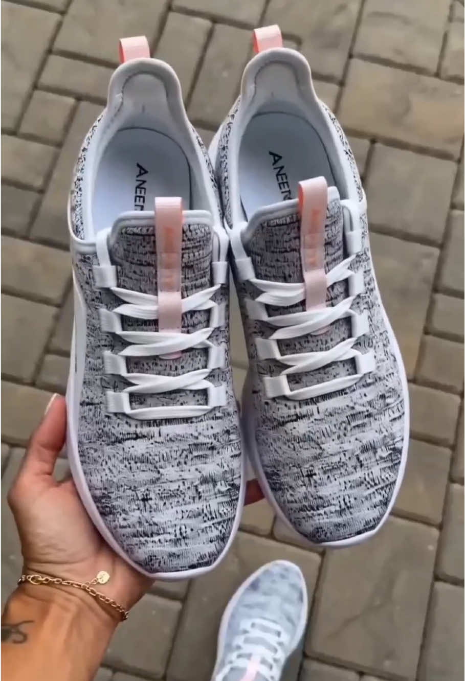 walking on clouds ☁️👟✨ #TikTokShopFinds #WalkingShoes #ComfortShoes #SneakerTok #EverydayStyle