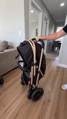 ANTUVI Carrinho de Bebê Passeio 3‑em‑1 Reversível, Dobrável Portátil, Compatível com Base Veicular, Berço + Assento Giratório, Capota UPF50+ Preto, Suporta até 15-20kg
#tiktokshopbrasil #achadinhos #achadinhosdotiktok #oferta #utilidadesparacasa #comprasonline #fybrasil #tiktokbrasil #reviewdeproduto #videogeradoporia