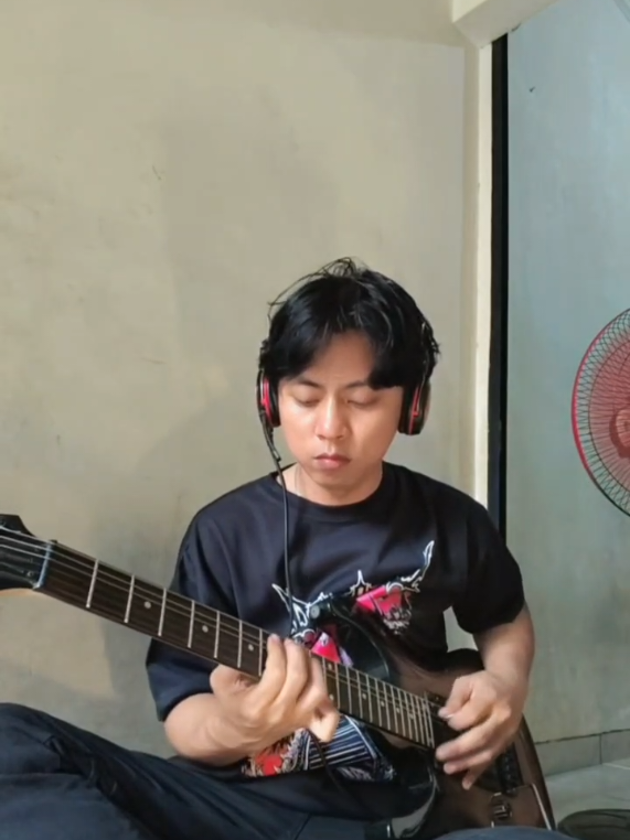 cover Triad - Mustofa ibrahim musisi amatiran wkwkwk #triad #music #fyp 