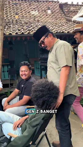 KULTUM di Yogyakarta nih !! Mengisi waktu di Yogyakarta rasanya belum lengkap tanpa melangkah sejenak menikmati racikan kopi lokal. Mampir ke Kopi Bukan Luwak dan Kopi Pak Agus selalu memberikan kesan tersendiri—bukan hanya soal cita rasa kopinya yang otentik, tapi juga tentang kesederhanaan dan kehangatan suasana yang dihadirkan. Di balik setiap cangkir kopi, selalu ada cerita, silaturahmi, dan keakraban yang terjalin dengan masyarakat lokal. Suasana seperti inilah yang selalu berhasil bikin rindu dan membuat Jogja selalu punya tempat istimewa di hati.  Ada yang punya tempat ngopi favorit juga kalau lagi main ke Jogja? #HadiTjahjanto #Kuliner #Yogyakarta #Genz #Indonesia 🇮🇩