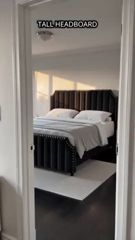 Tall headboard + velvet? YES. No box spring needed! 🛏️✨ #weeklydeals #payday #BedroomGoals #TallHeadboard #VelvetBed #HomeDecor #TikTokMadeMeBuyIt