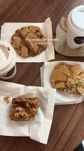 There’s a new tiny café in Dublin ☕️  📍The Corner Cup is a cute, circular café on the corner of Citywest Shopping Centre.  They serve fresh bakes from Bread 41, Ballsy Baker and Naked Bakes 🥐  This is the perfect spot for the early morning lovers 🌅 to grab a coffee to go or enjoy a pre-work coffee ritual 📙 #coffeeindublin 