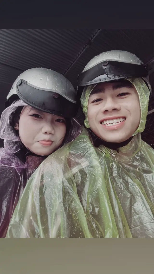 Nắng đã đi cùng nhau , mưa cũng đã ướt cùng nhau. Chỉ mong sau này khi trời quang mây tạnh chúng ta vẫn còn bên nhau 🤍 #fyp #viral #chiyeuminhanh @ℳ. 