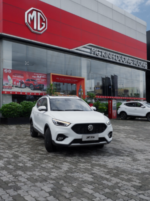 🔥 RƯỚC NGAY MG ZS - ĐẬM CHẤT CÁ TÍNH, LINH HOẠT MỖI HÀNH TRÌNH 🔥 Khẳng định tuyên ngôn cá tính không thể trộn lẫn, sẵn sàng bứt phá mọi giới hạn! MG ZS mang đến trải nghiệm lái linh hoạt cùng sự thoải mái tối ưu cho cả gia đình trên mọi hành trình. ✅ DNA hiện đại, cá tính  với cụm đèn pha Full LED sắc sảo và lưới tản nhiệt thể thao cuốn hút. ✅ Không gian nội thất rộng rãi hàng đầu phân khúc, trang bị cửa sổ trời toàn cảnh cùng màn hình cảm ứng 11 inch cực kỳ trực quan. ✅ Tiện nghi tối ưu: Khoang hành lý linh hoạt lên đến 1.167L, cửa gió điều hòa hàng ghế sau đáp ứng trọn vẹn sự thoải mái cho cả gia đình. 🎁 NHẬN NGAY ƯU ĐÃI LÊN ĐẾN 96 TRIỆU ĐỒNG: Hỗ trợ lên đến 100% lệ phí trước bạ / bảo hiểm vật chất. Ưu đãi lãi suất 0% trong 12 tháng đầu từ VPBank. Tổng giá trị ưu đãi hấp dẫn áp dụng riêng trong tháng 9/2026. 👉 Chi tiết chương trình ưu đãi xem tại: https://mgmotor.vn/tin-tuc/uu-dai-mg-thang-9-2026/  📞 Đăng ký lái thử và liên hệ ngay để nhận ưu đãi đặc quyền trong tháng 9! ___________________________________ KÊNH CHÍNH THỨC CỦA MG MOTOR TẠI VIỆT NAM: Website: https://mgmotor.vn/  Facebook: https://www.facebook.com/mgvietnam.vn  🎶 Tiktok: https://www.tiktok.com/@mgmotorvietnam  YouTube: https://www.youtube.com/@MGVietnam  📸 Instagram: https://www.instagram.com/mgvietnamofficial/  ☎️ Hotline: 1800 3366 #MGVietnam #SAICMotorVietnam #MG5 #MGZS #MGHS #MGG50 #MGCyberster