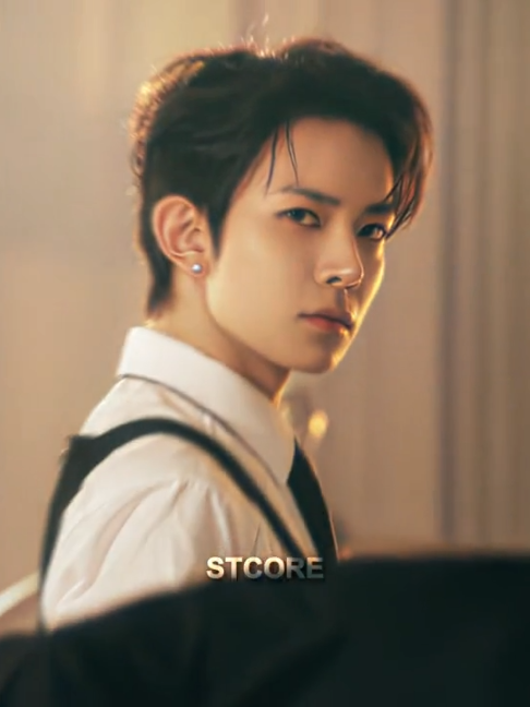 he's looking so handsome btw exam is finally done, and honestly, my brain is completely exhausted. I just want to rest and forget everything😔 #leeheeseung #heeseung #evan #heeseungedit #enhypen #enhypenedit #edit #editingnews ・ Upload Method → @editingnews.com