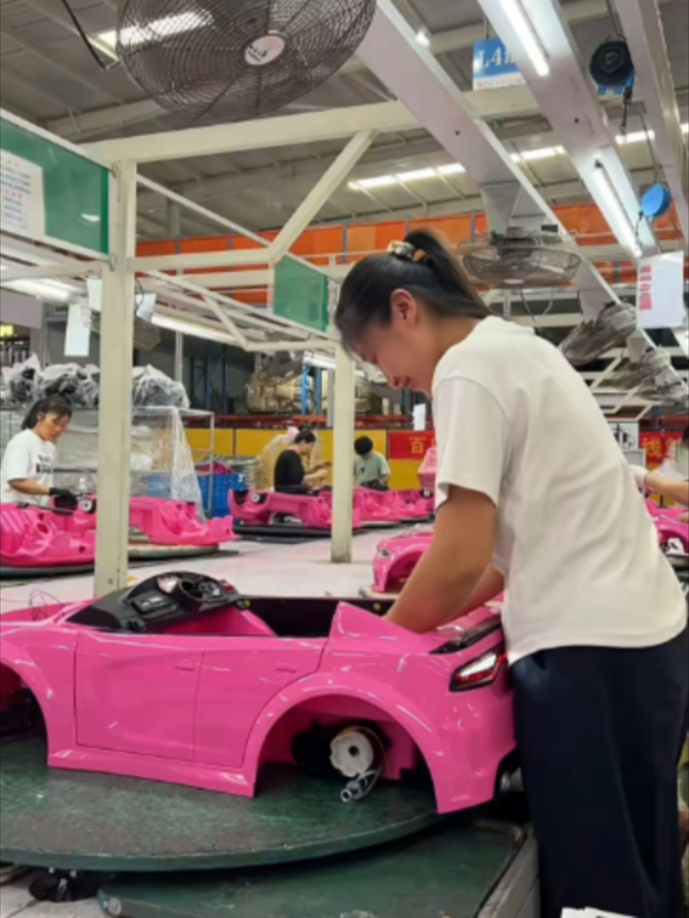 Daily production running. We supply importers & distributors worldwide.#Chinafactory #oemtoys #wholesaletoys #kidselectriccar #zbtoycar