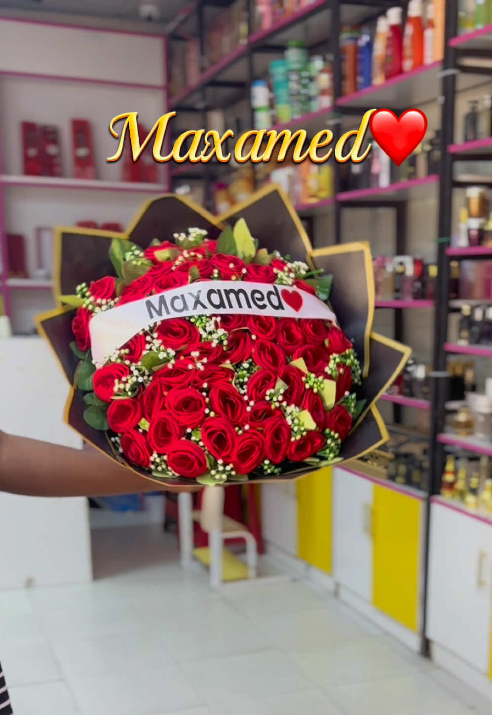 Maxamed soo menshin garee #dalabgifts #dalabgift #homofgifts #flowers #bigflowers 