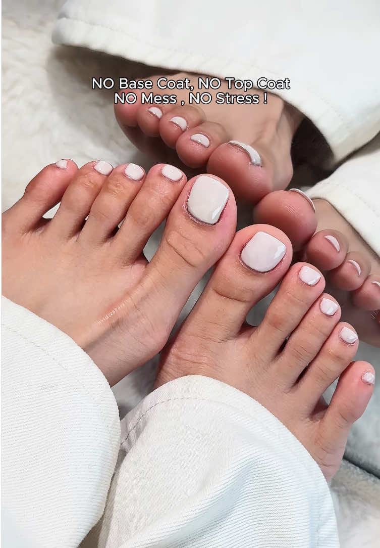 Replying to @Mumma C Reviews ✨ You might love our new Linen Nude on toes… 👀✨#pocketsalon#onestepgelpolish#ellieyoungelpolish#toenails#onestepgel