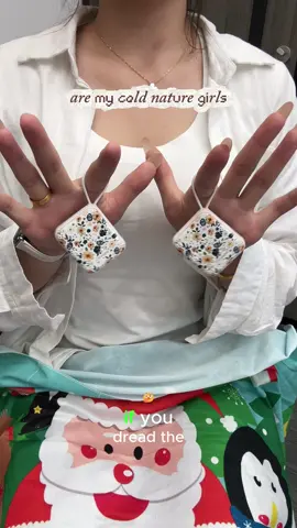 My hands gets so cold during the fall and winter and if I don’t have one of those handwarmers from the convenient store, my hands are pretty much frozen. #coldhands #handwarmer #handwarmers #fyp #electrichandwarmer  