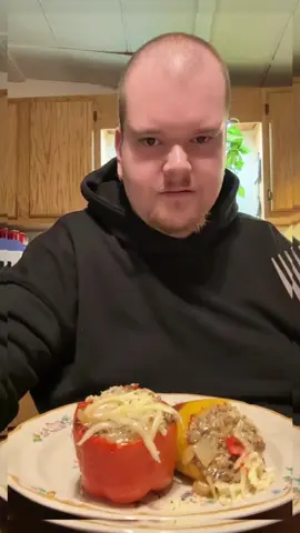 Watch me eat pepperoni pizza hot pockets! #dinner #food #eating #pepperonipizza #hotpockets