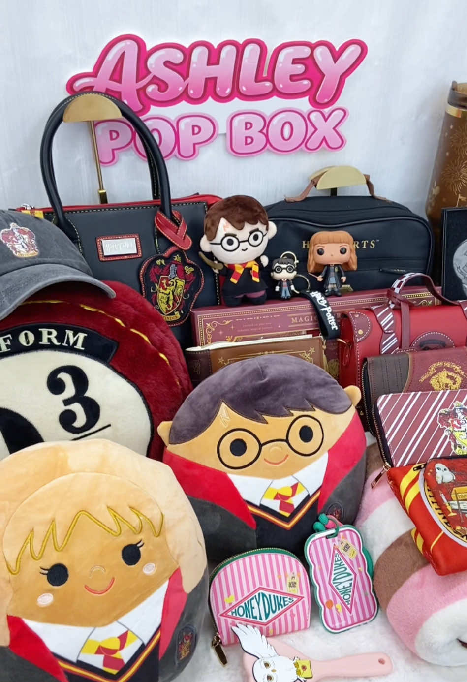Thank you so much Haley 💖 hope you love it 🥰 #luckyscoop #mysterybox #mysteryscoop #packingorders #harrypotter 