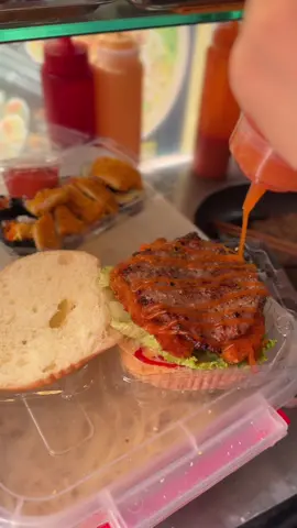 Đừng quên mai ngày 19 - burger bò/gà đồng giá 19k nha ae #holi 